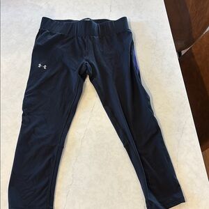 Under Armour Black Cropped Athletic Leggings